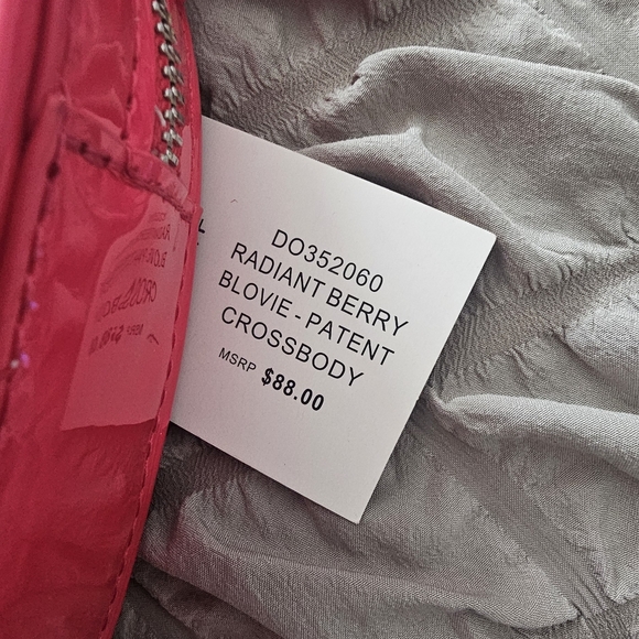 Steve Madden Vibrant Pink Heart Crossbody Bag - Picture 4 of 4